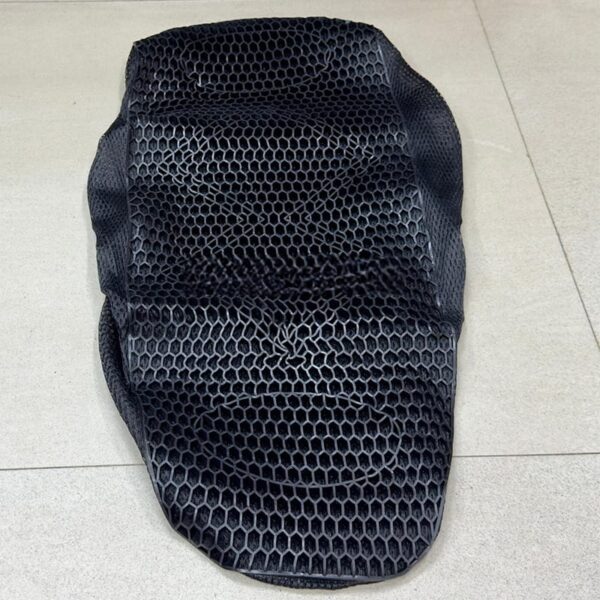 Full Seat cover Gel Universal Honeycomb Motorcycle Seat Cushion Shock Absorber Relief massage Breathable Matt Pad Accessories Honda Yamaha Suzuki - Image 3